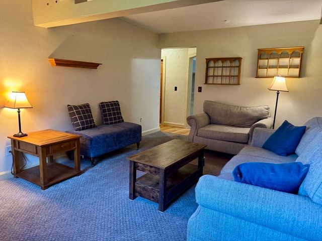 8 Ashland Street 8G, Worcester, MA 01609