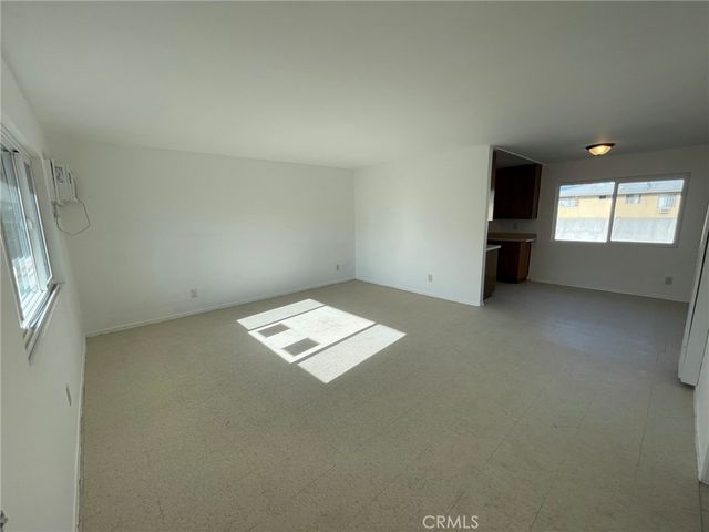 8800 Cedros Avenue 111, Panorama City, CA 91402