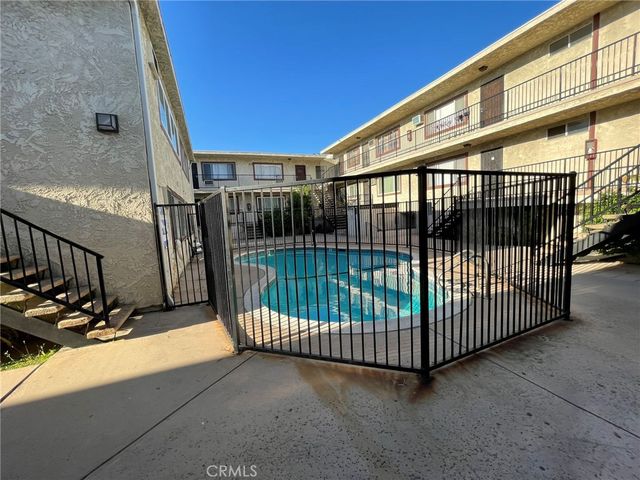 8800 Cedros Avenue 111, Panorama City, CA 91402