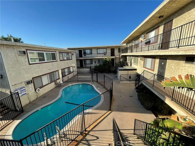 8800 Cedros Avenue 111, Panorama City, CA 91402