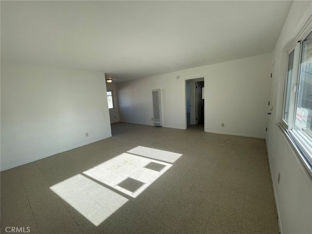 8800 Cedros Avenue 111, Panorama City, CA 91402
