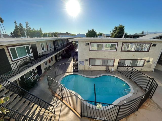 8800 Cedros Avenue 111, Panorama City, CA 91402