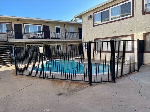 8800 Cedros Avenue 111, Panorama City, CA 91402