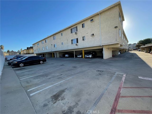 8800 Cedros Avenue 111, Panorama City, CA 91402