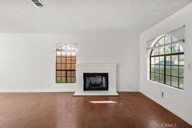 832 Chelsea Court, Simi Valley, CA 93065