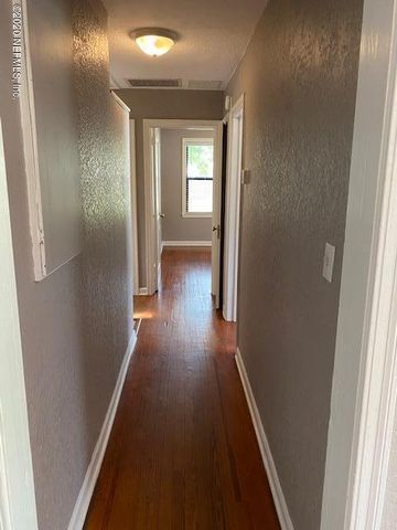 4565 ROYAL Avenue, Jacksonville, FL 32205