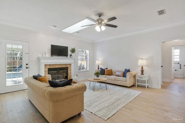 1411 Colwyn Dr, Cantonment, FL 32533