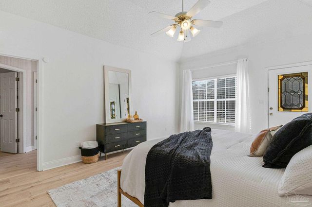 1411 Colwyn Dr, Cantonment, FL 32533