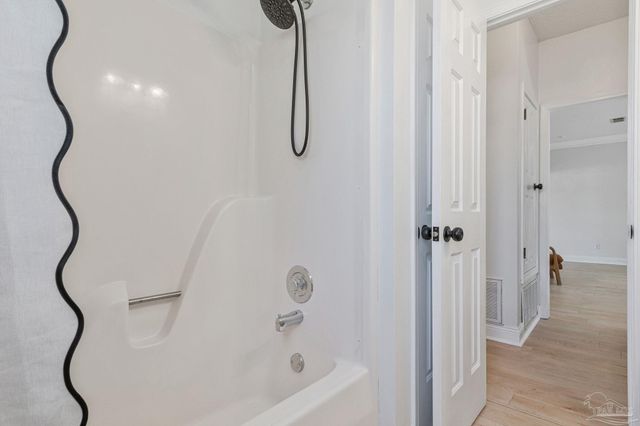 1411 Colwyn Dr, Cantonment, FL 32533