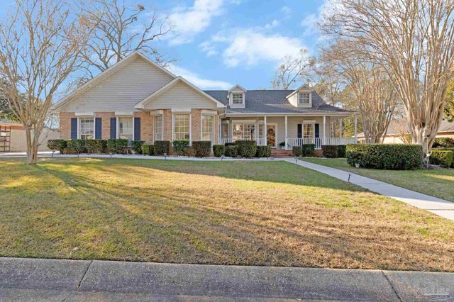 1411 Colwyn Dr, Cantonment, FL 32533