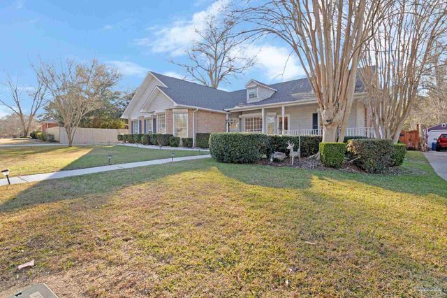 1411 Colwyn Dr, Cantonment, FL 32533