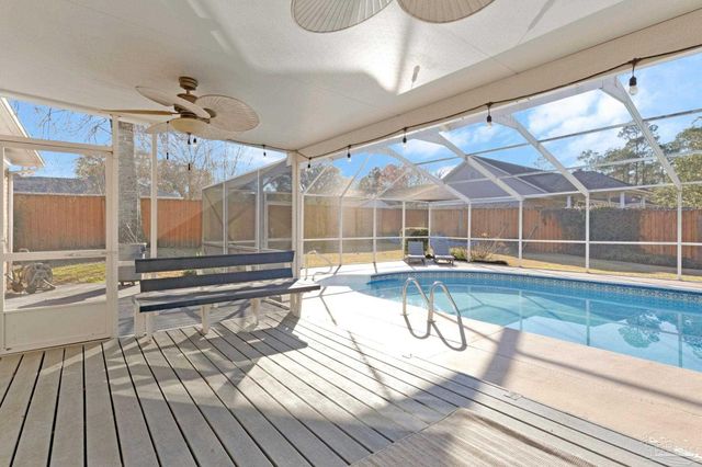 1411 Colwyn Dr, Cantonment, FL 32533