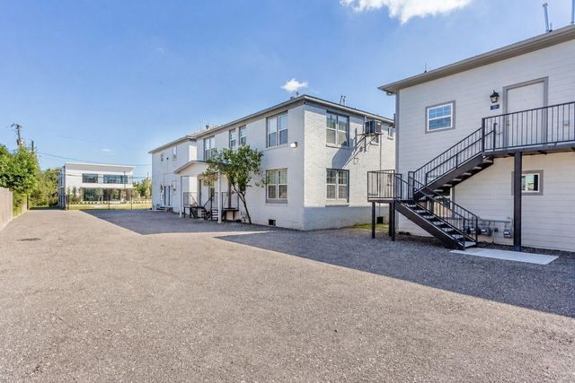 211 N Milby Street 4, Houston, TX 77003