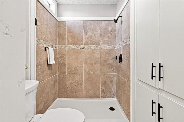 1001 Starlite Dr, Portland, TX 78374