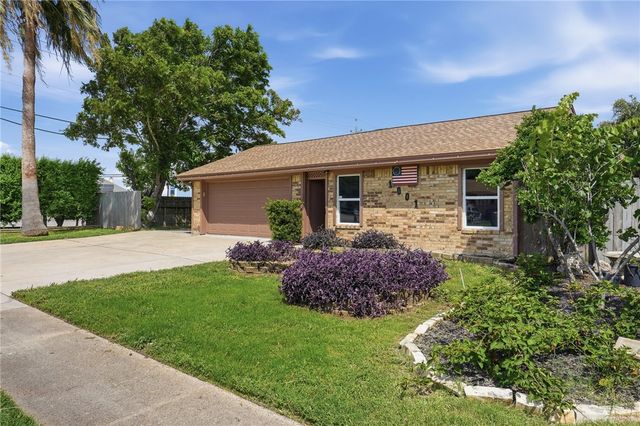 1001 Starlite Dr, Portland, TX 78374