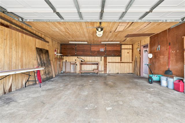 1001 Starlite Dr, Portland, TX 78374