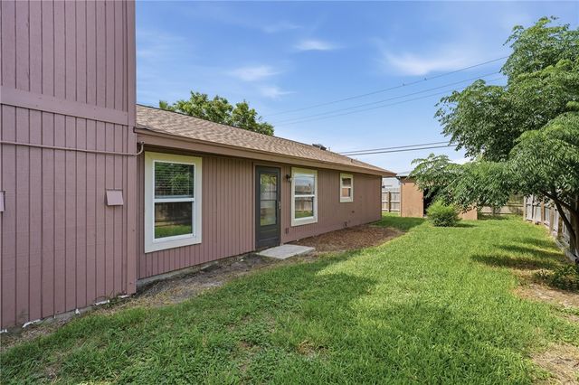 1001 Starlite Dr, Portland, TX 78374