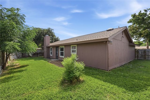 1001 Starlite Dr, Portland, TX 78374