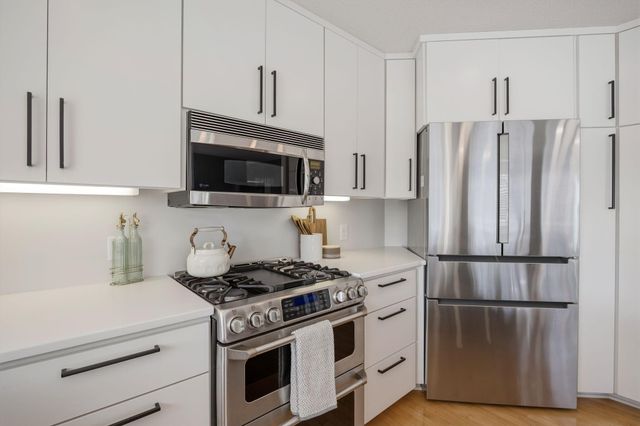 1309 Aspen Drive, Burnsville, MN 55337