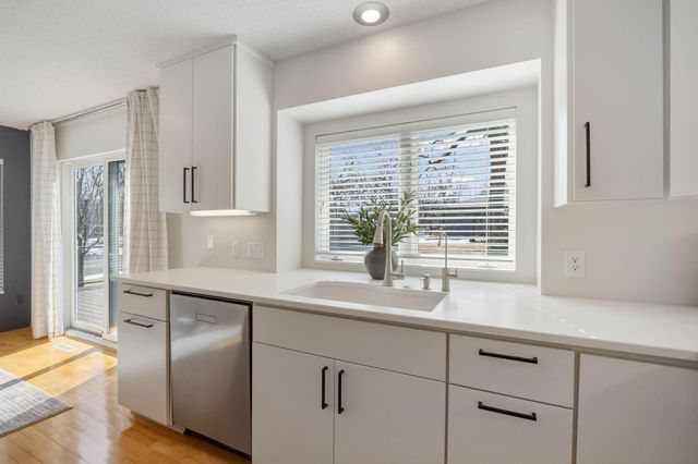 1309 Aspen Drive, Burnsville, MN 55337