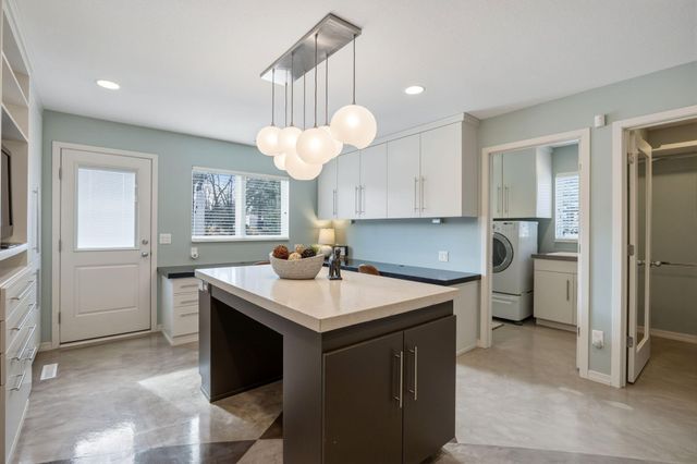 1309 Aspen Drive, Burnsville, MN 55337