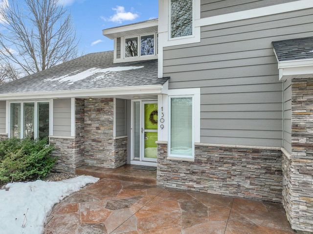 1309 Aspen Drive, Burnsville, MN 55337