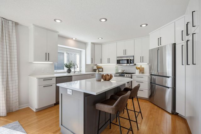 1309 Aspen Drive, Burnsville, MN 55337