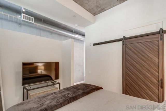 1025 Island 205, San Diego, CA 92101