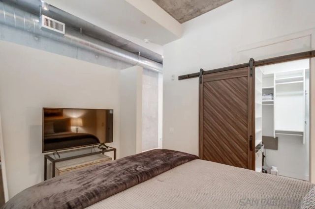 1025 Island 205, San Diego, CA 92101