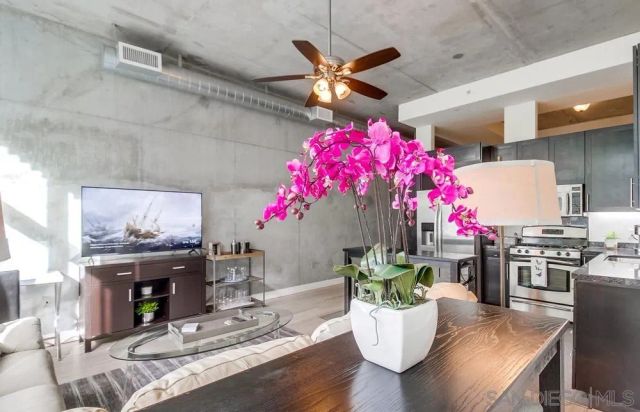 1025 Island 205, San Diego, CA 92101