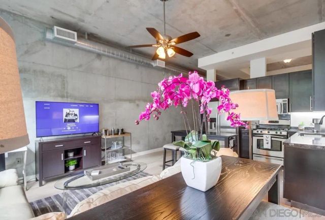 1025 Island 205, San Diego, CA 92101