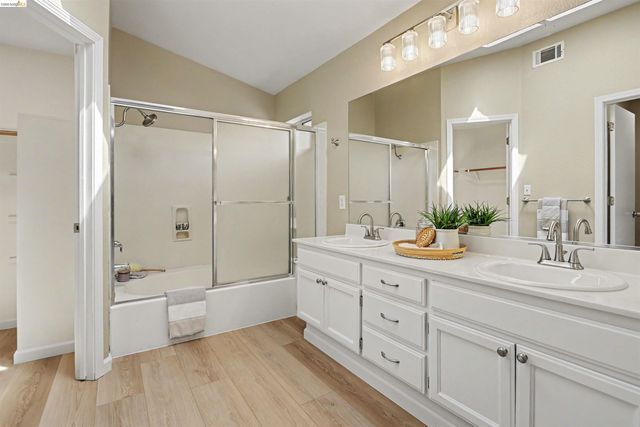 4674 La Vista Dr, Oakley, CA 94561
