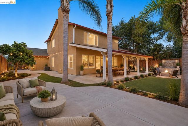 4674 La Vista Dr, Oakley, CA 94561
