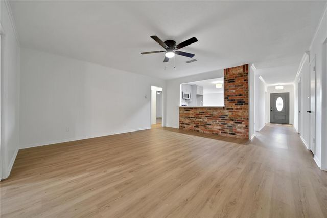 5411 Fairgreen Lane, Houston, TX 77048