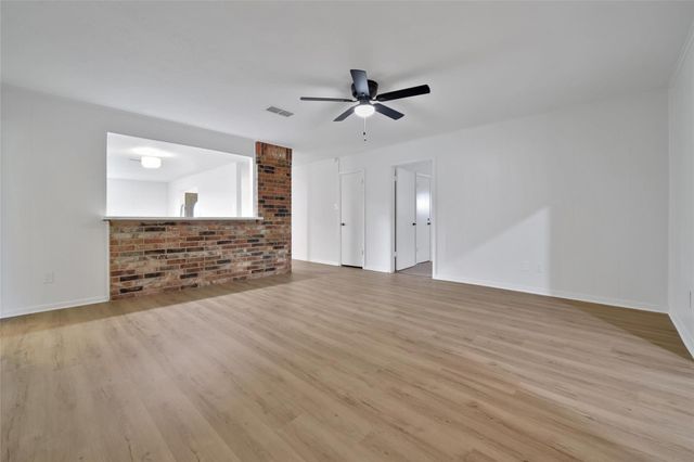 5411 Fairgreen Lane, Houston, TX 77048