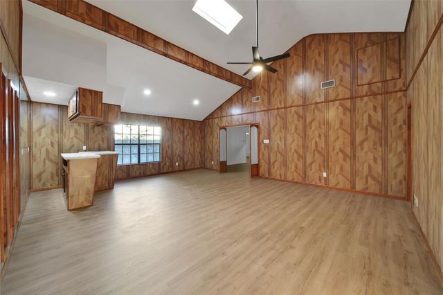 5411 Fairgreen Lane, Houston, TX 77048