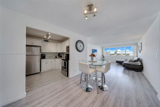 111 Golden Isles Dr G4, Hallandale Beach, FL 33009