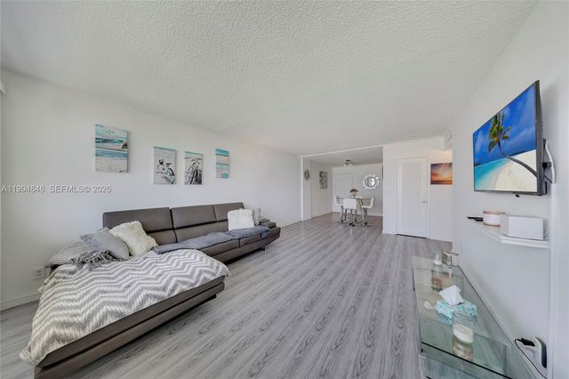 111 Golden Isles Dr G4, Hallandale Beach, FL 33009