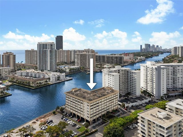 111 Golden Isles Dr G4, Hallandale Beach, FL 33009