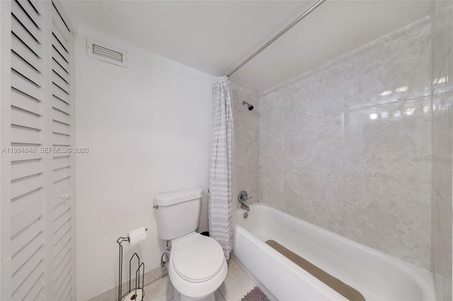 111 Golden Isles Dr G4, Hallandale Beach, FL 33009