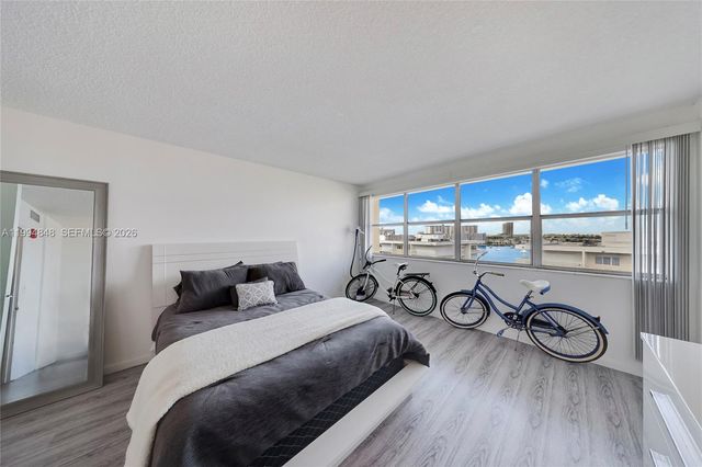 111 Golden Isles Dr G4, Hallandale Beach, FL 33009