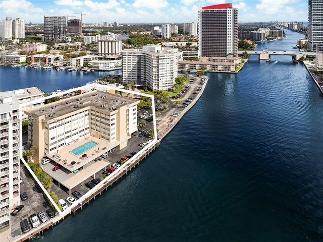 111 Golden Isles Dr G4, Hallandale Beach, FL 33009