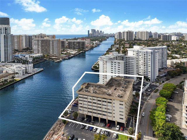 111 Golden Isles Dr G4, Hallandale Beach, FL 33009
