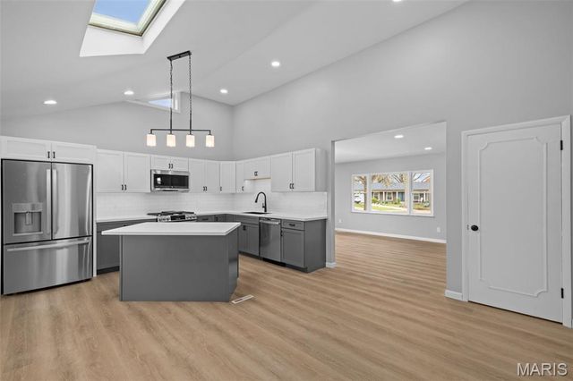 1171 Ascot Lane, St Louis, MO 63122