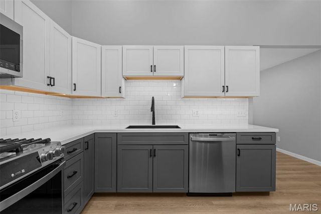 1171 Ascot Lane, St Louis, MO 63122