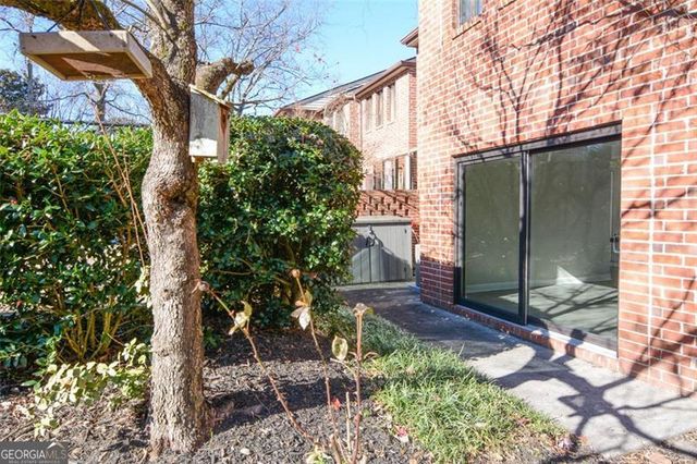 2260 Pernoshal, Dunwoody, GA 30338