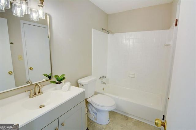 2260 Pernoshal, Dunwoody, GA 30338