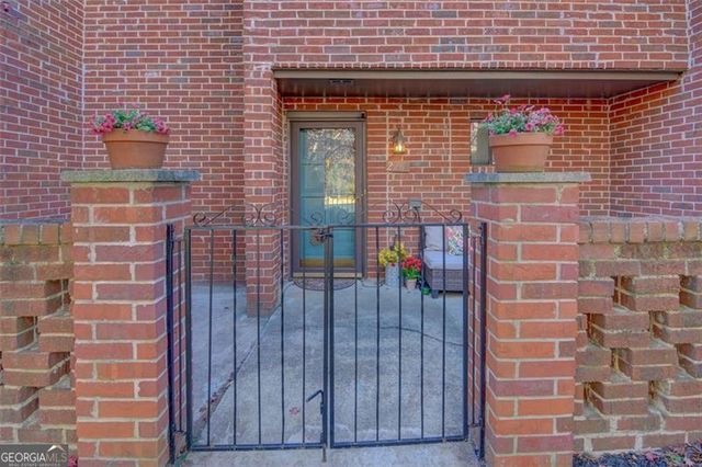 2260 Pernoshal, Dunwoody, GA 30338