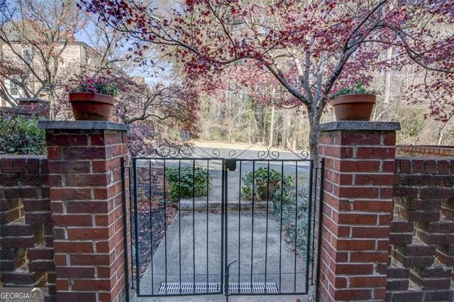 2260 Pernoshal, Dunwoody, GA 30338