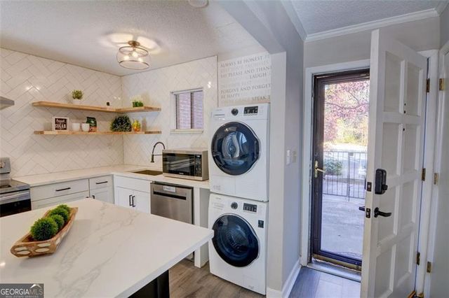 2260 Pernoshal, Dunwoody, GA 30338